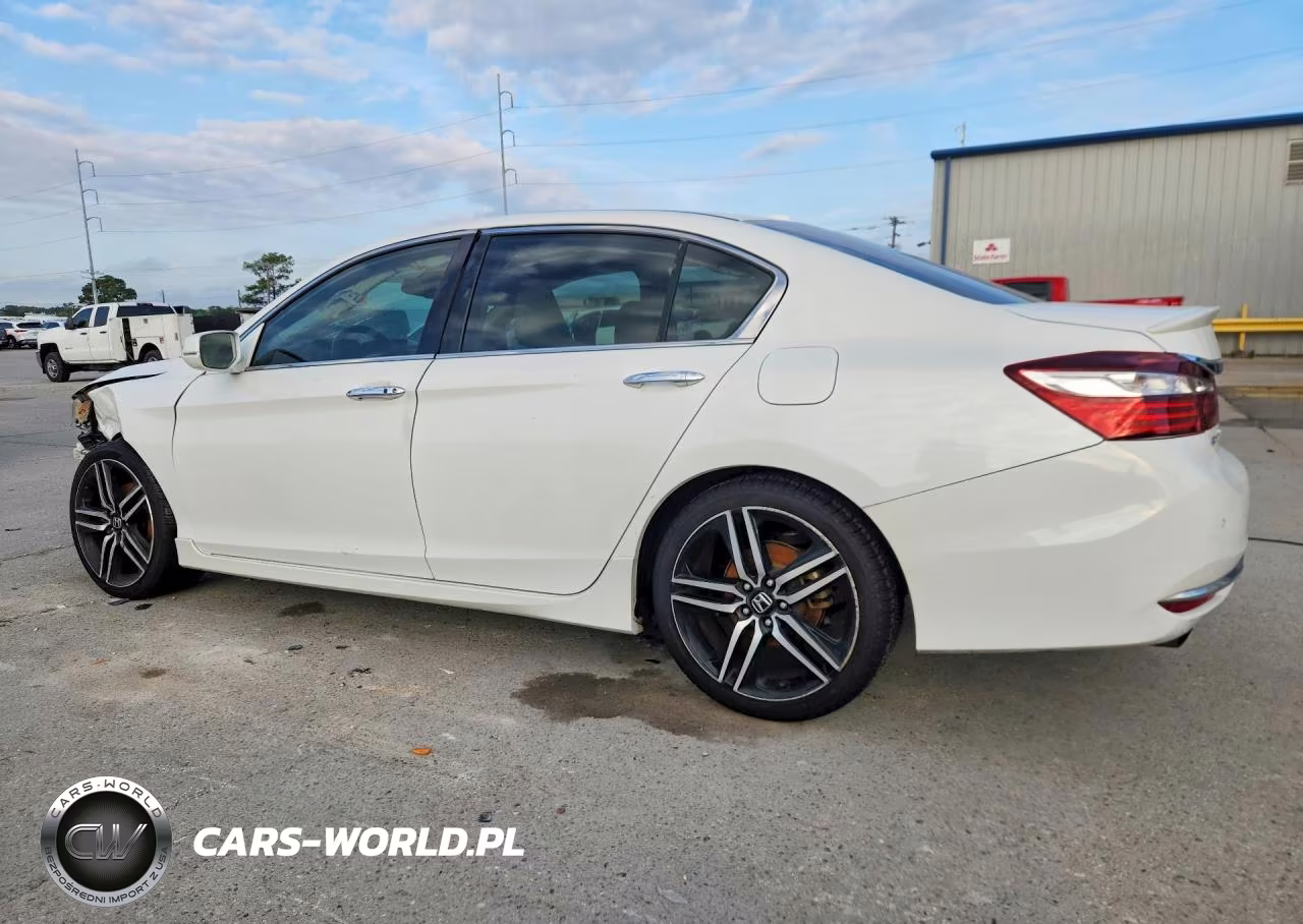 2016 Honda Accord Touring VIN:1HGCR3F96GA011598 - 2