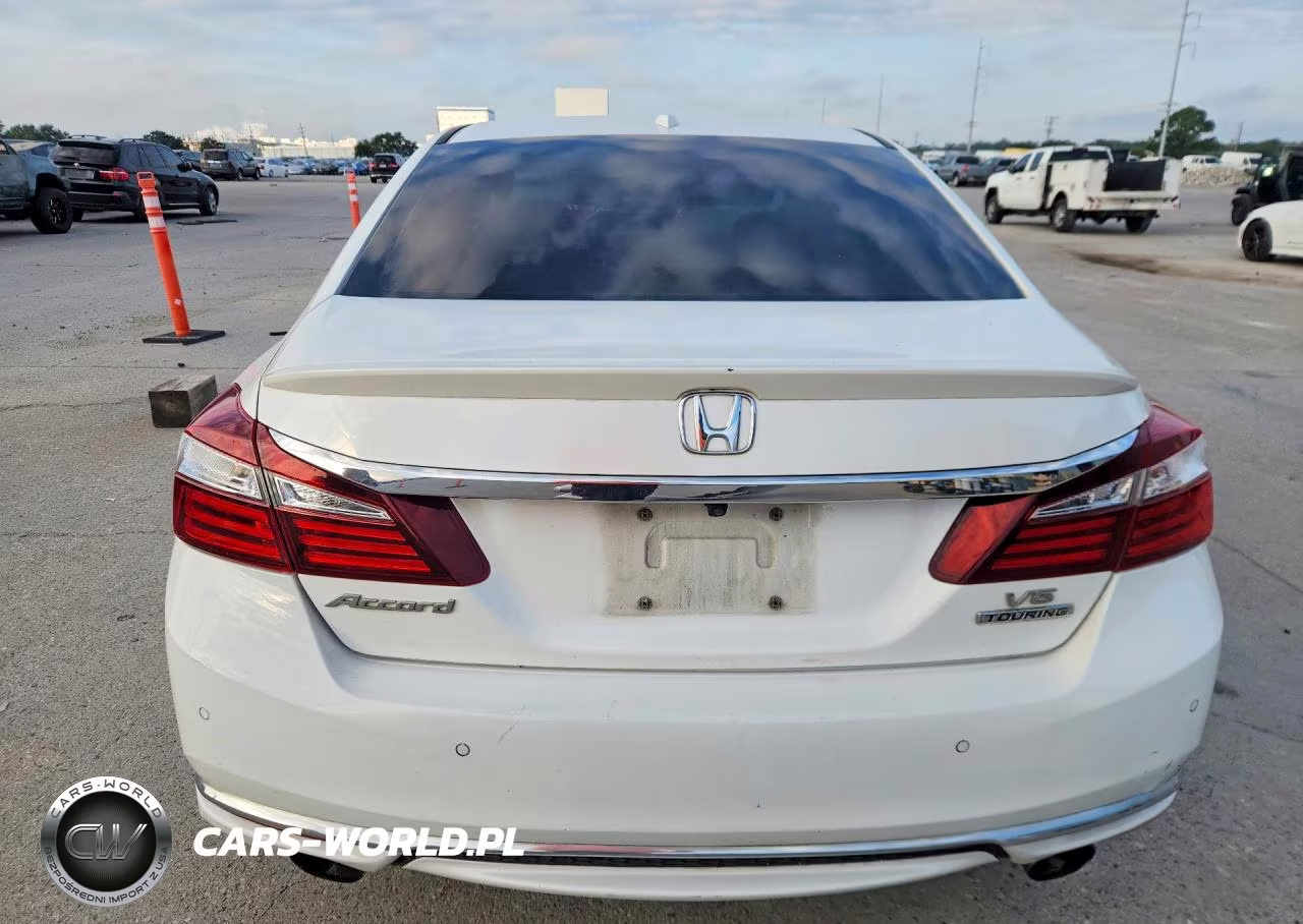 2016 Honda Accord Touring VIN:1HGCR3F96GA011598 - 6
