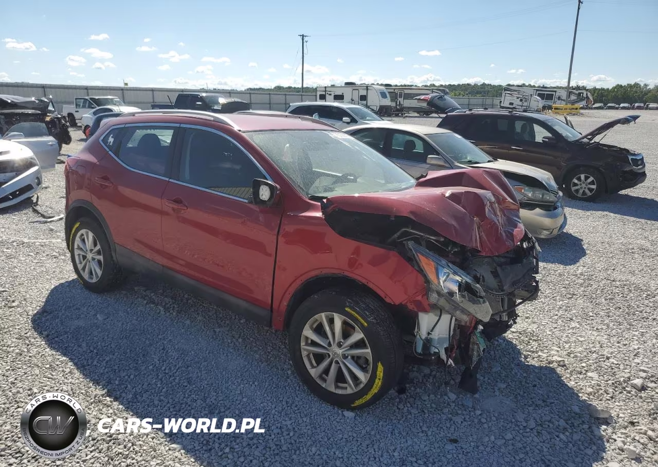 2018 Nissan Rogue Sport S VIN:JN1BJ1CR4JW202833 - 4