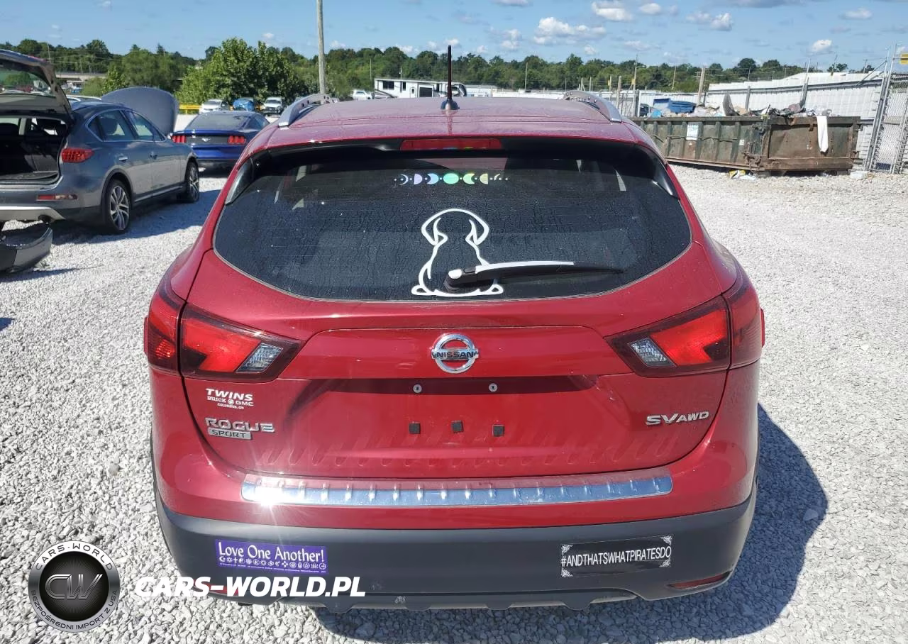 2018 Nissan Rogue Sport S VIN:JN1BJ1CR4JW202833 - 6