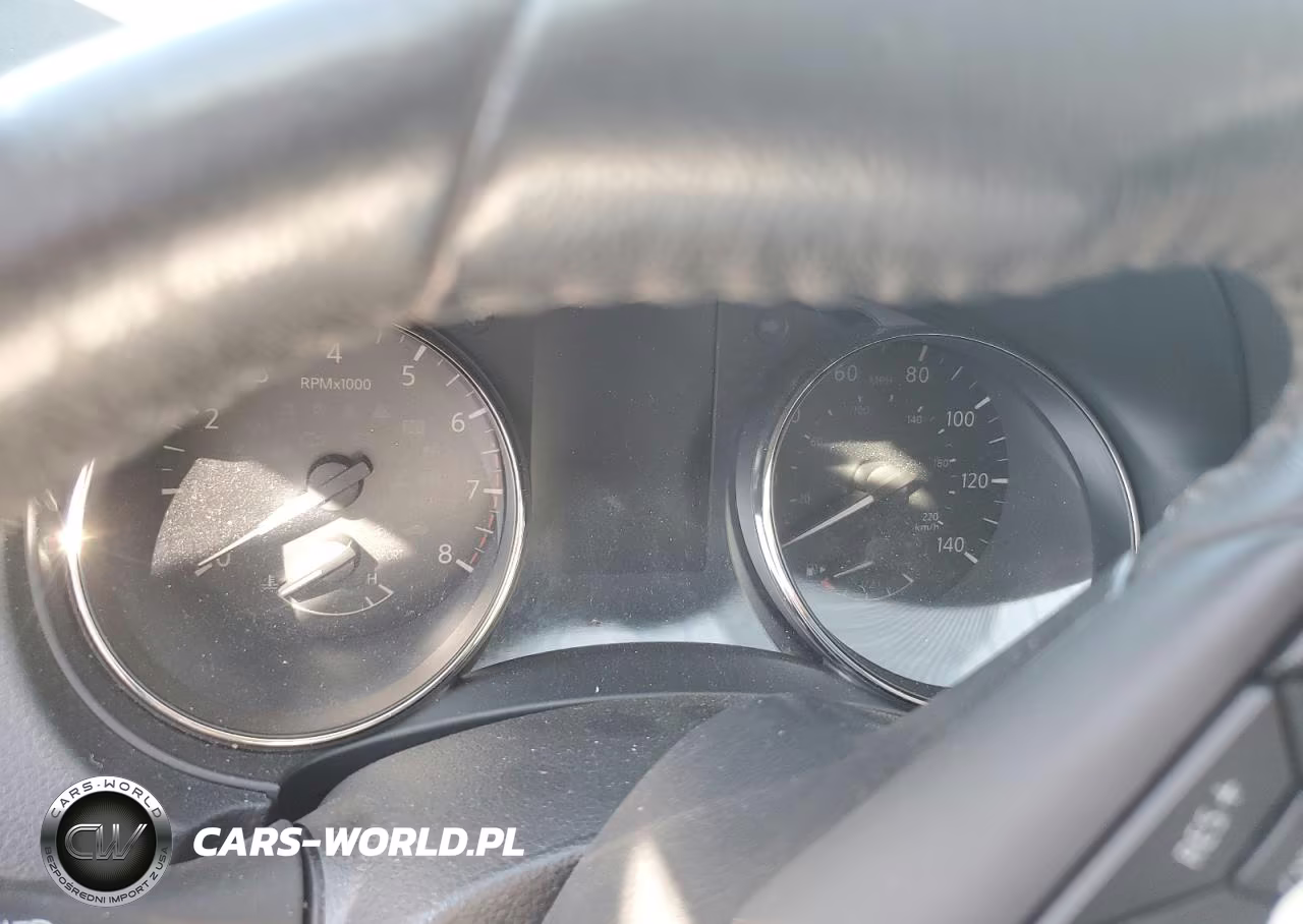 2018 Nissan Rogue Sport S VIN:JN1BJ1CR4JW202833 - 9