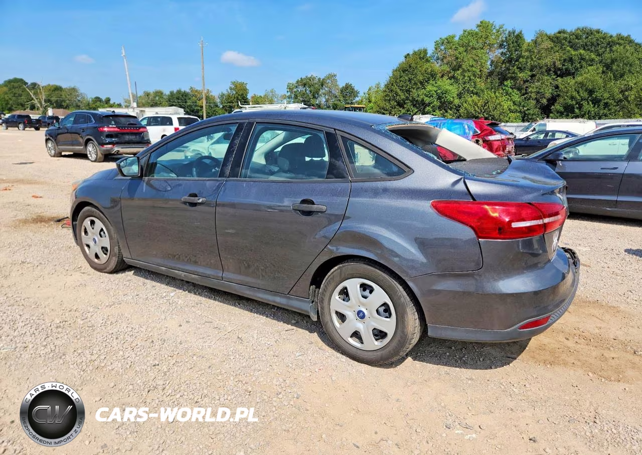 2016 Ford Focus S VIN:1FADP3E26GL356959 - 2