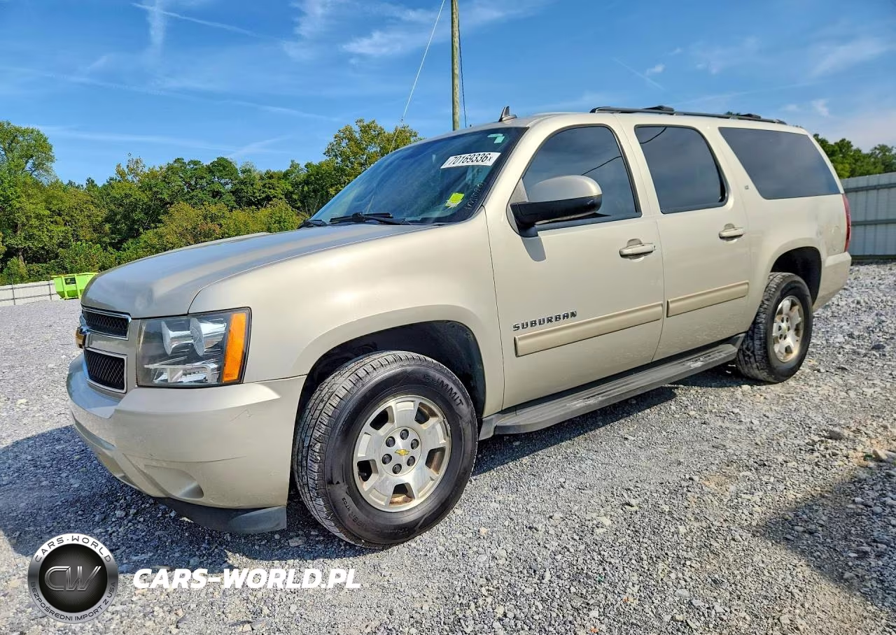 2014 Chevrolet Suburban C1500 Lt