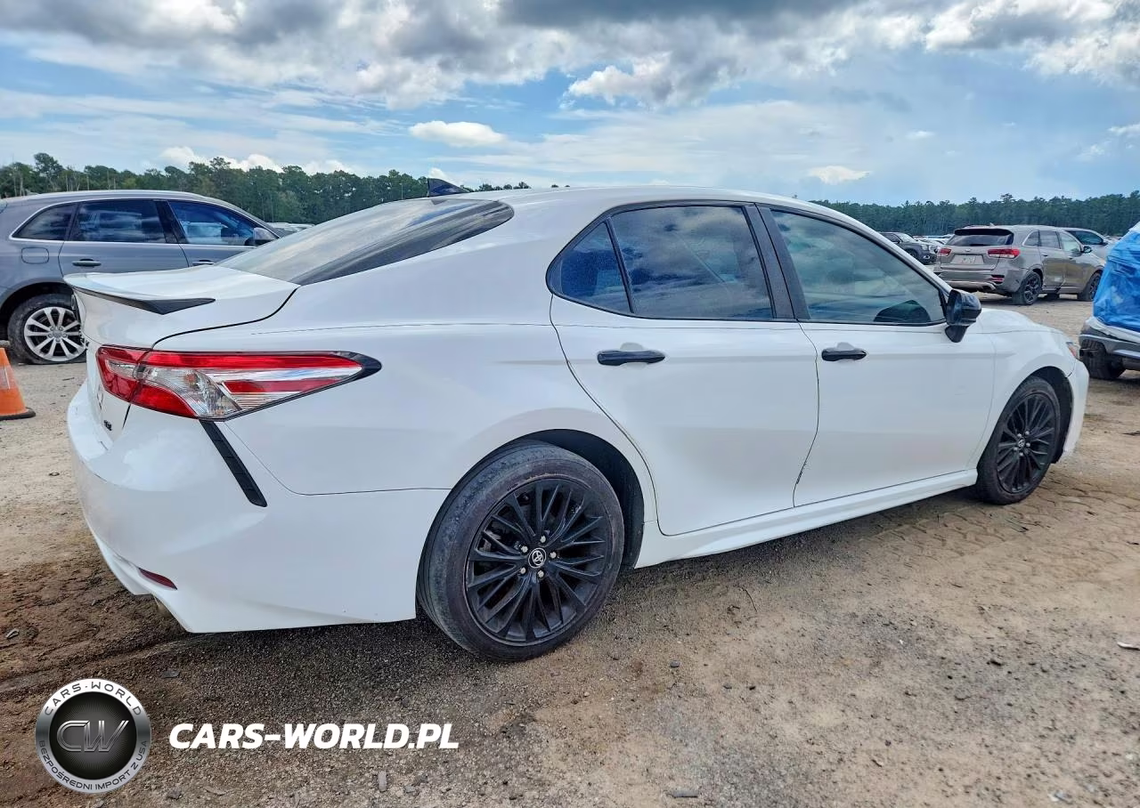 2020 Toyota Camry Se Nightshade VIN:4T1G11AKXLU315639 - 3
