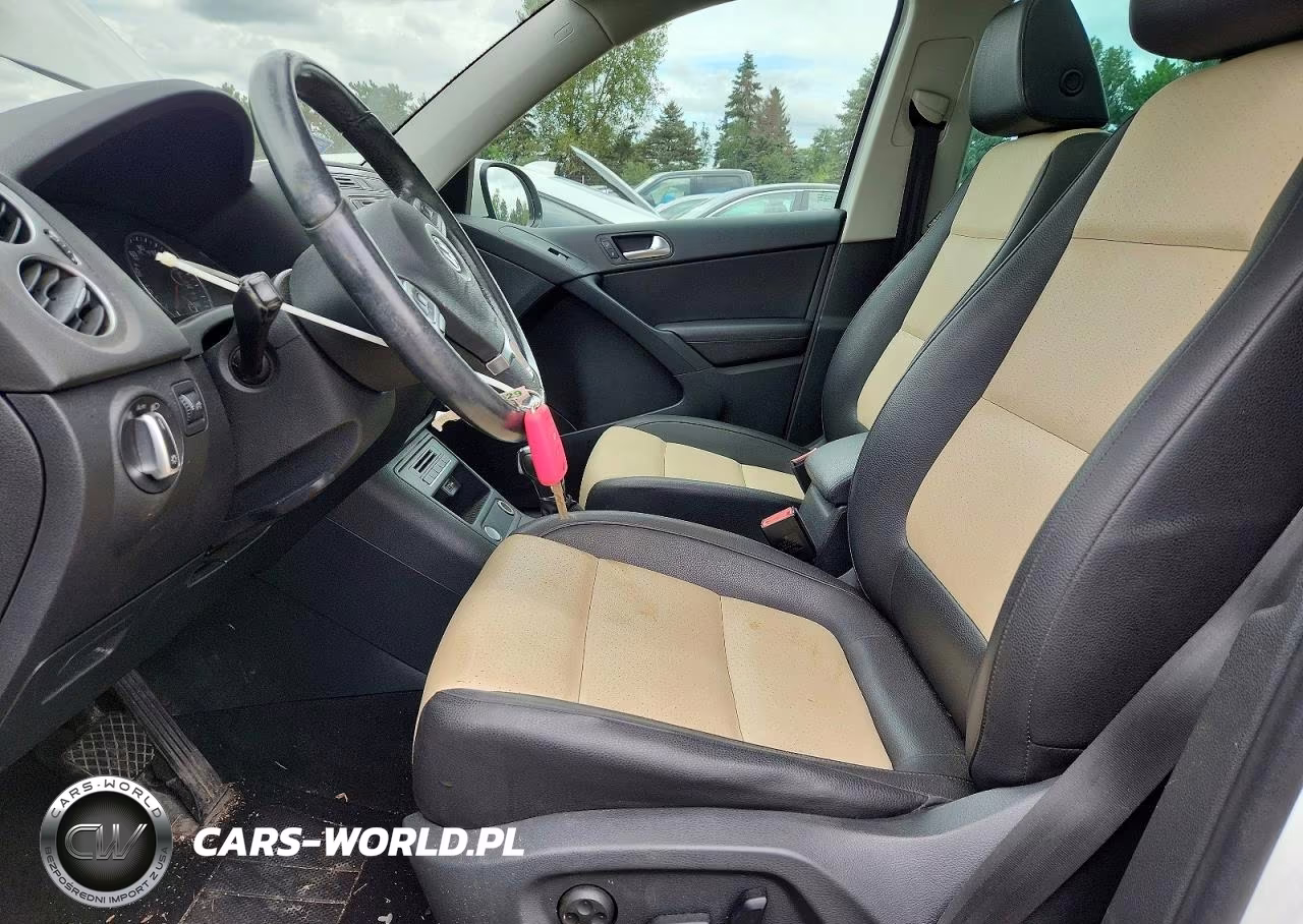 2017 Volkswagen Tiguan Wolfsburg VIN:WVGSV7AX7HW503317 - 7