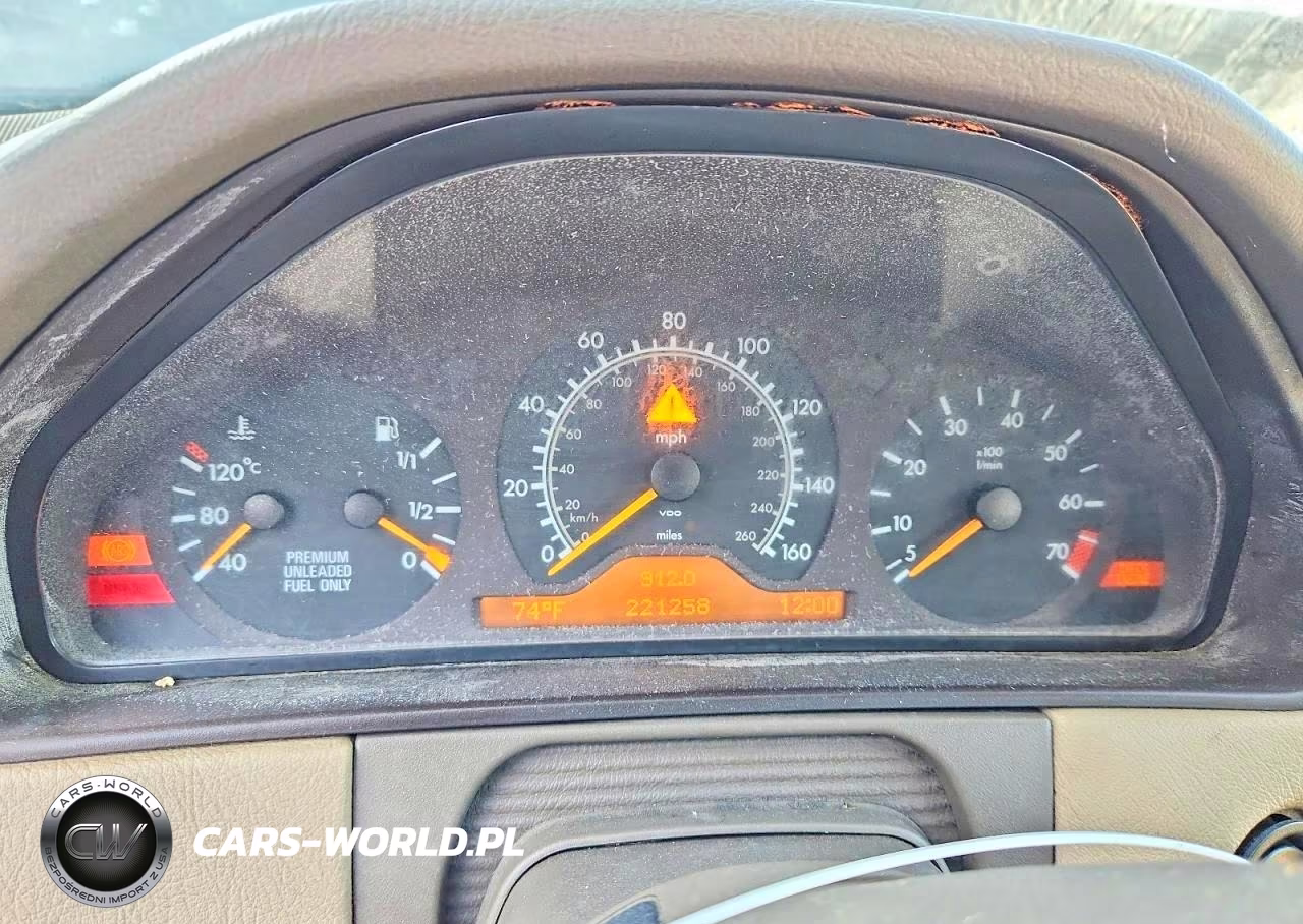 1996 Mercedes-Benz E 320 VIN:WDBJF55F2TJ019255 - 9