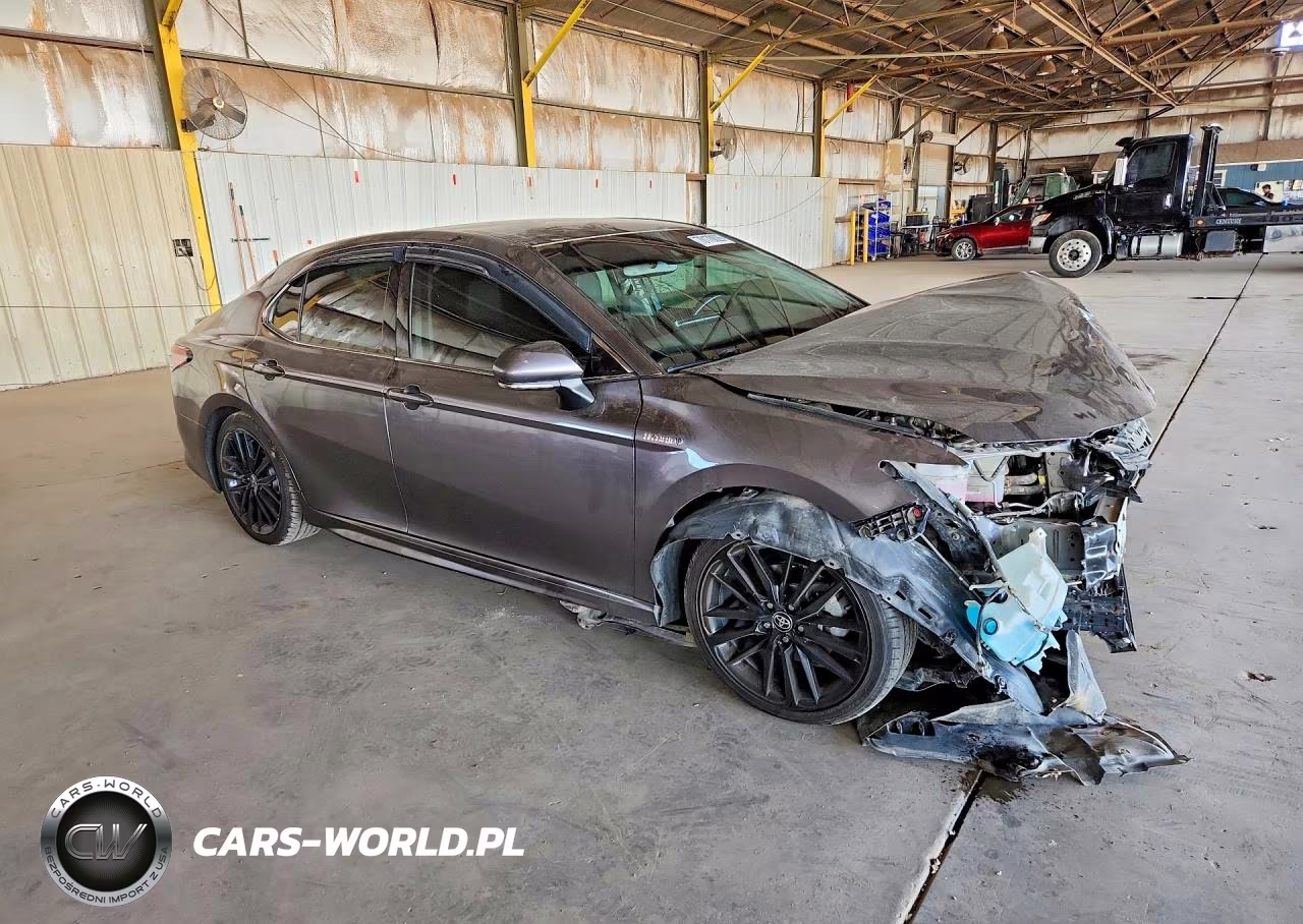 2021 Toyota Camry Xse VIN:4T1K31AK8MU569906 - 4