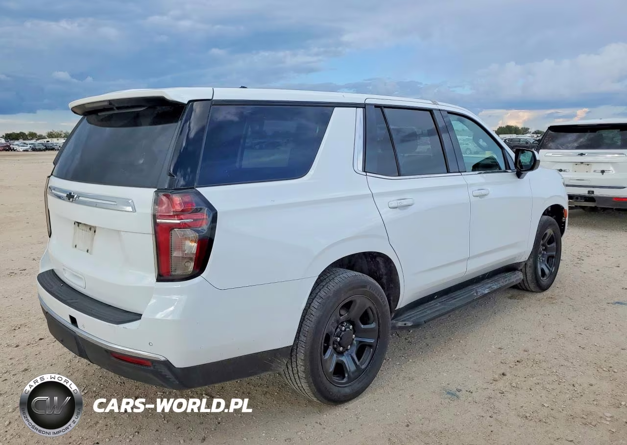 2022 Chevrolet Tahoe C1500 VIN:1GNSCLEDXNR247730 - 3