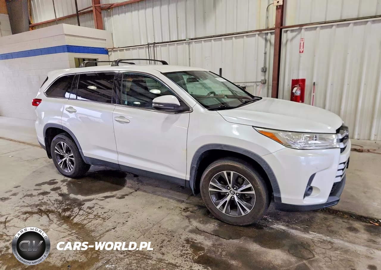 2019 Toyota Highlander Le VIN:5TDBZRFH0KS707986 - 4