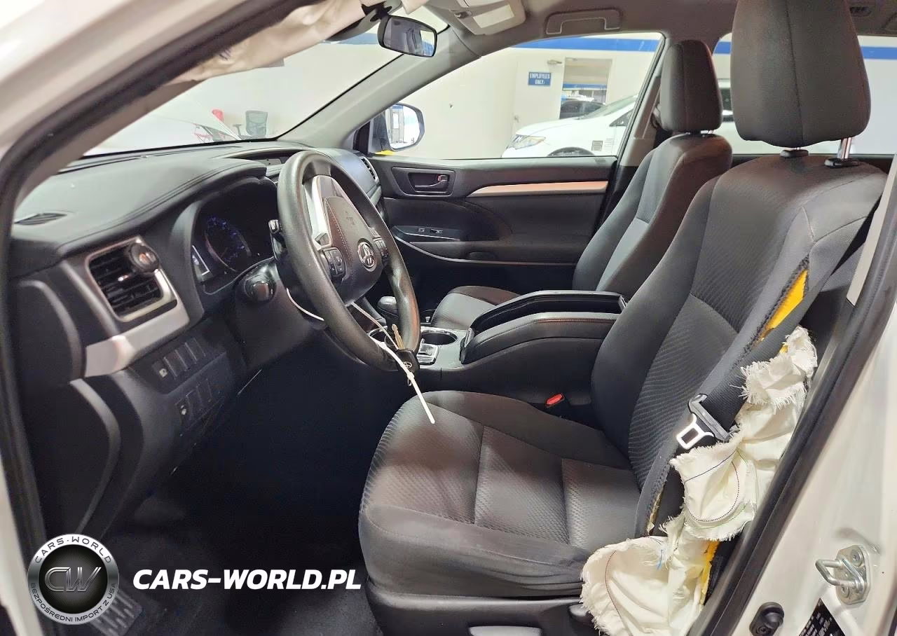 2019 Toyota Highlander Le VIN:5TDBZRFH0KS707986 - 7
