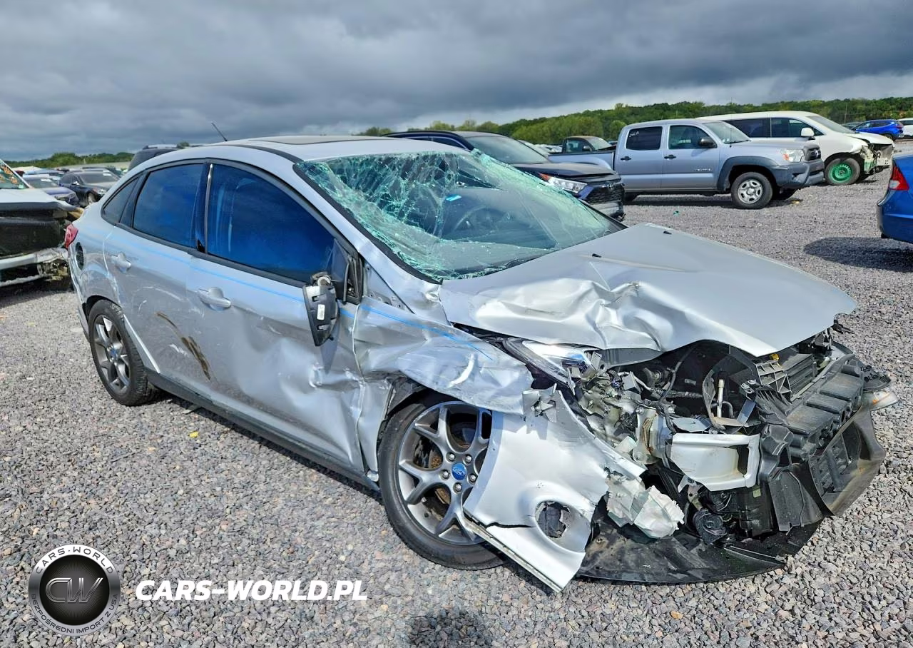 2013 Ford Focus Se VIN:1FADP3F2XDL138985 - 4