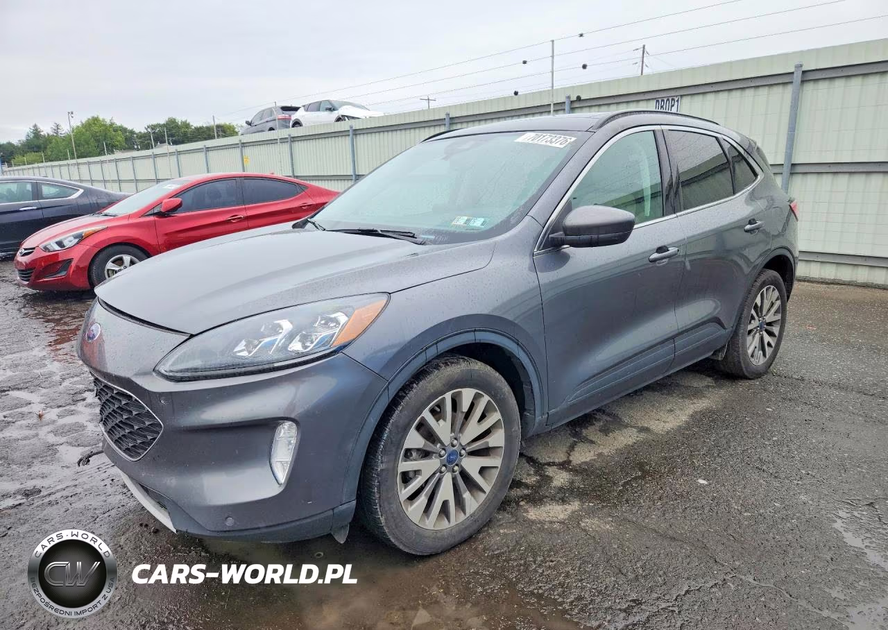 2022 Ford Escape Titanium