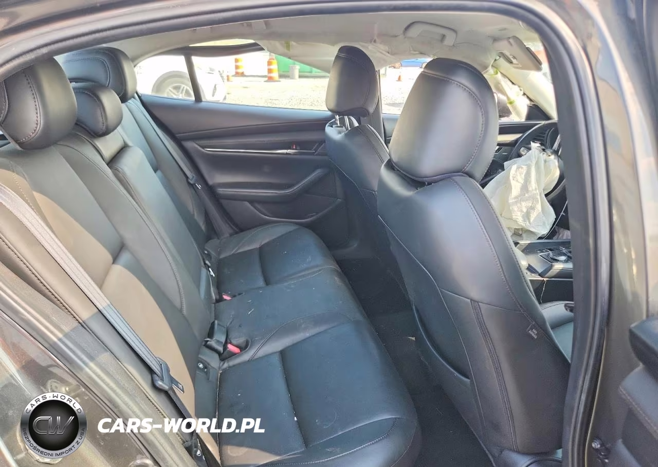 2019 Mazda 3 Preferred VIN:3MZBPADL4KM111596 - 10