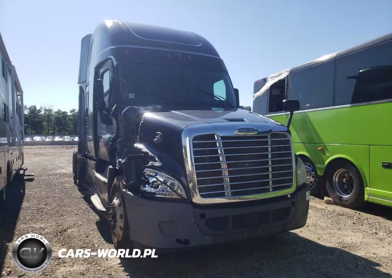 2017 Freightliner Cascadia 125 Semi Truck