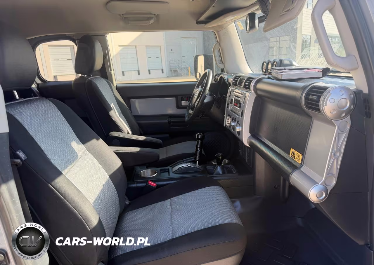 2013 Toyota Fj Cruiser Base VIN:JTEBU4BF8DK156105 - 5