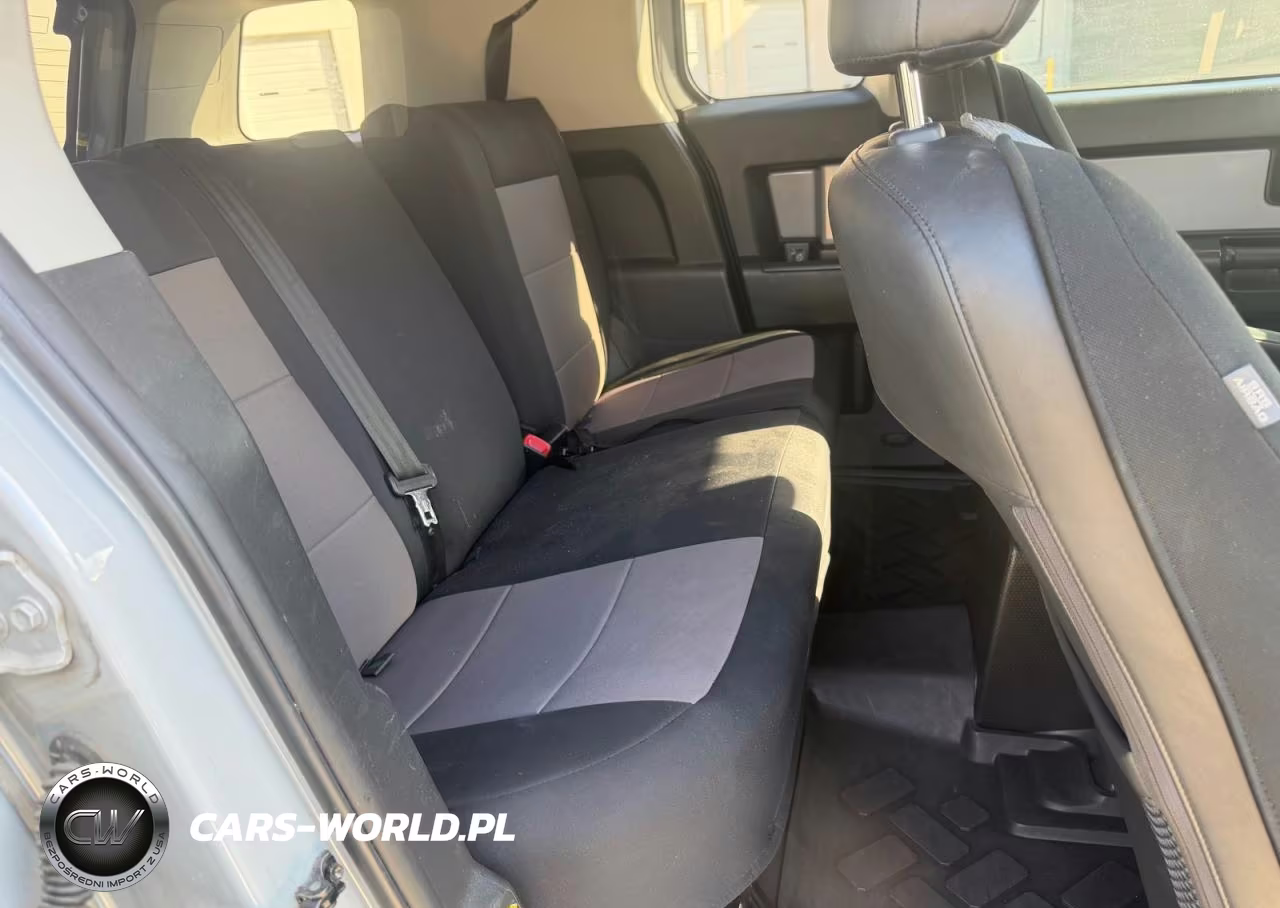 2013 Toyota Fj Cruiser Base VIN:JTEBU4BF8DK156105 - 6