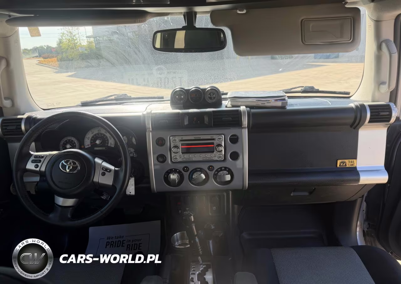 2013 Toyota Fj Cruiser Base VIN:JTEBU4BF8DK156105 - 9