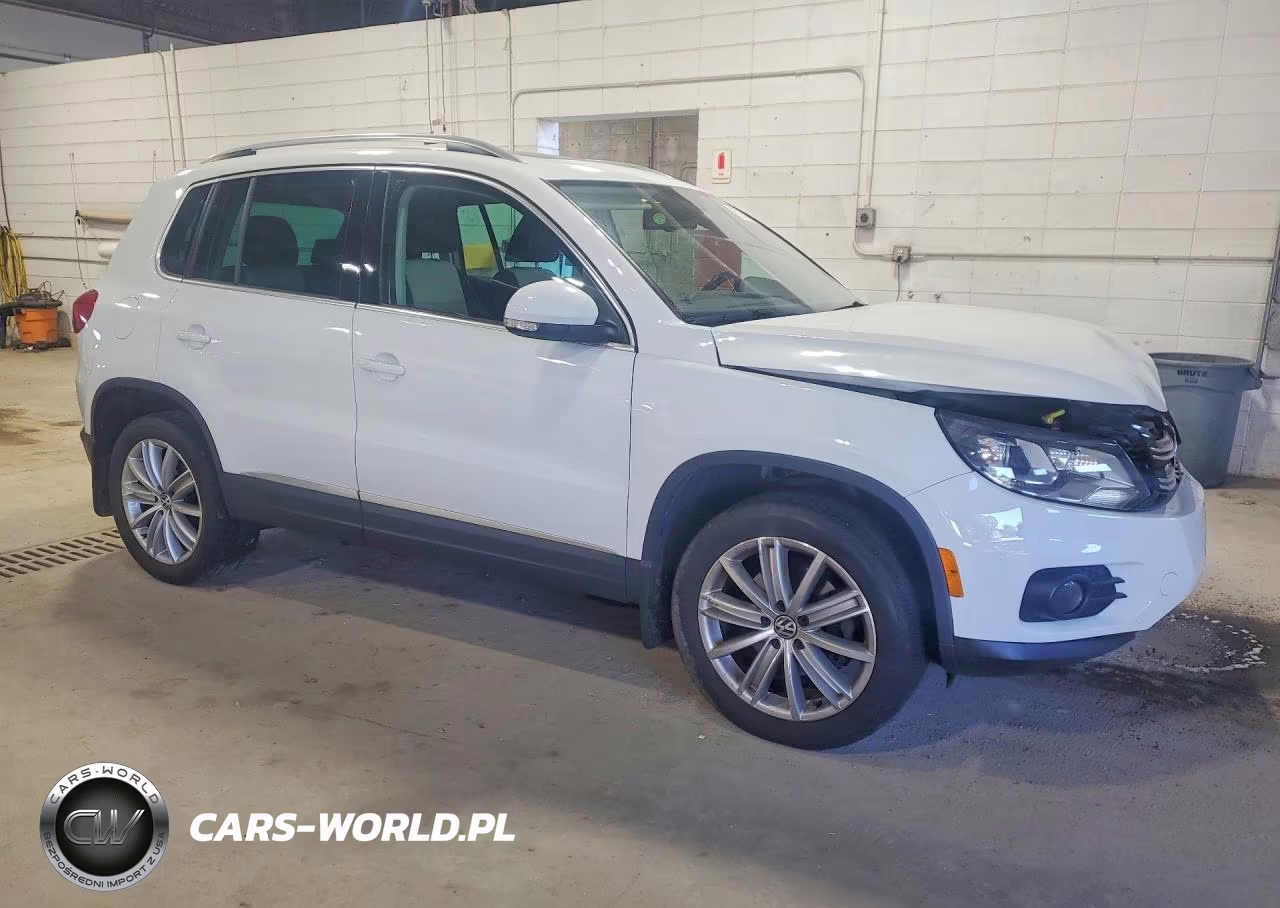 2016 Volkswagen Tiguan S VIN:WVGBV7AX4GW583822 - 4