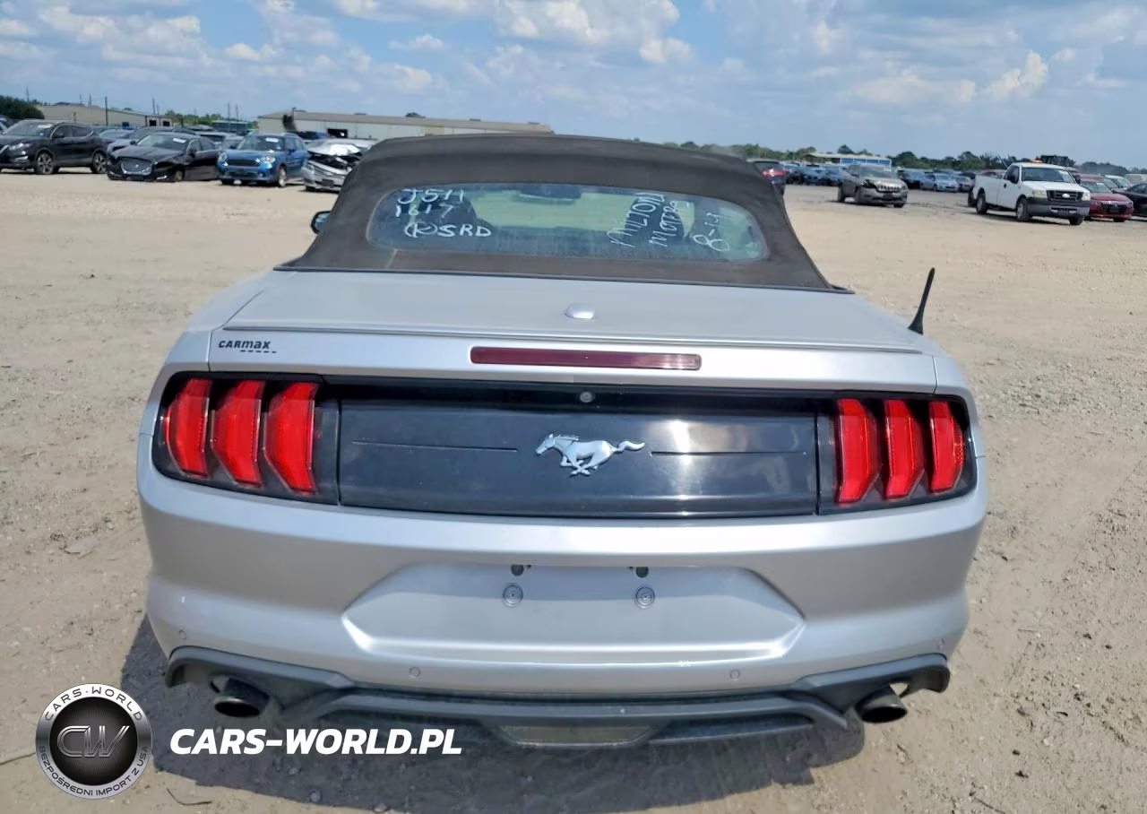 2018 Ford Mustang VIN:1FATP8UH0J5111617 - 6