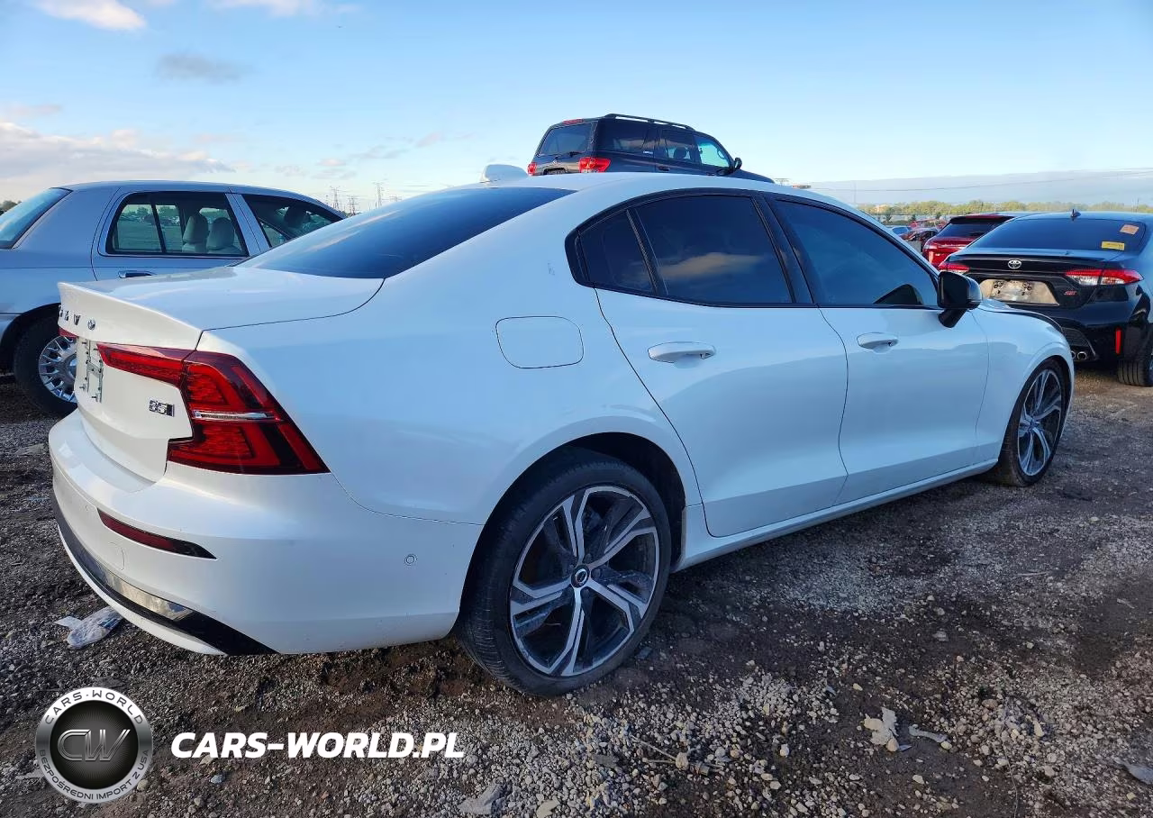 2024 Volvo S60 Plus VIN:7JRL12TL4RG304997 - 3