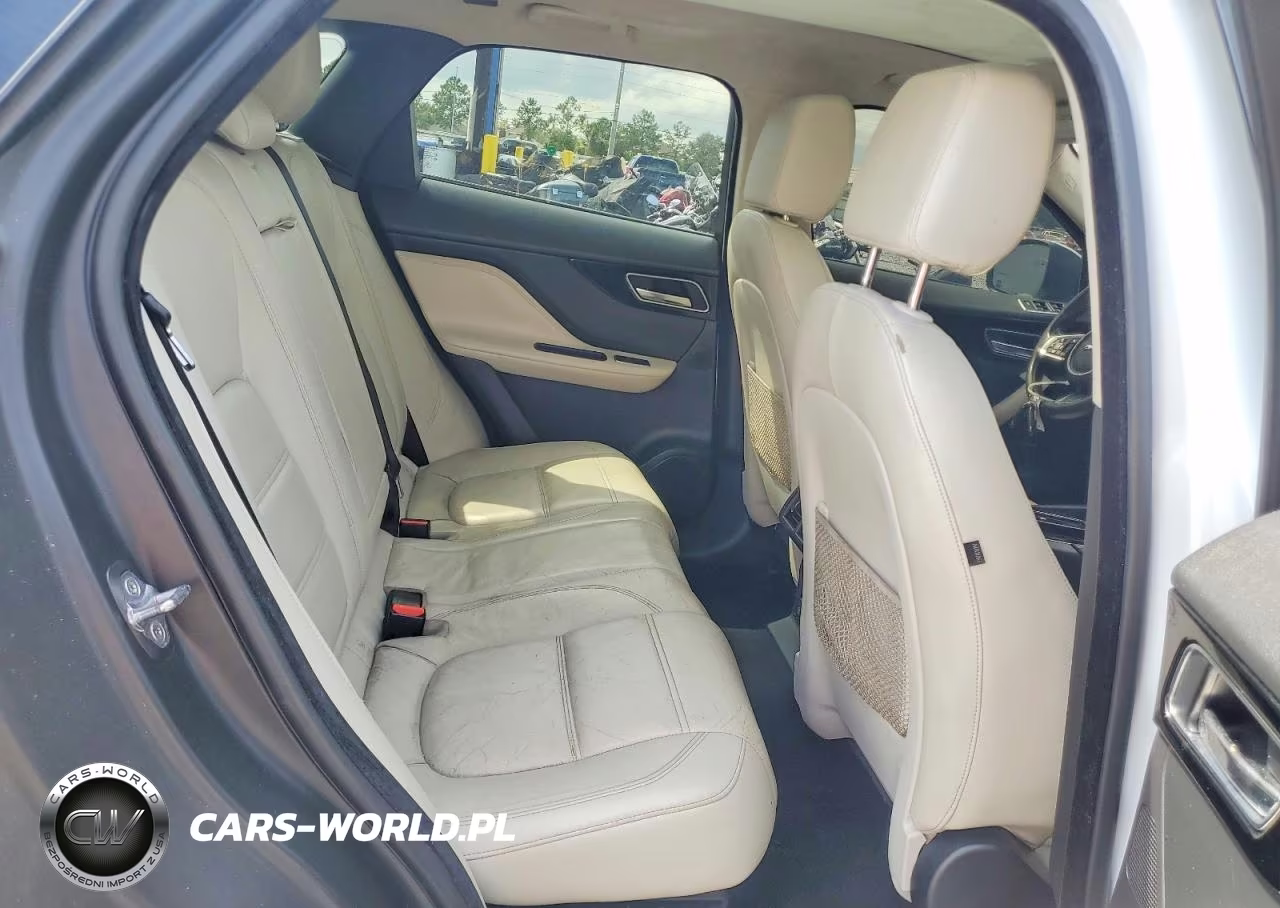 2020 Jaguar F-Pace Prestige VIN:SADCK2GX3LA635285 - 11