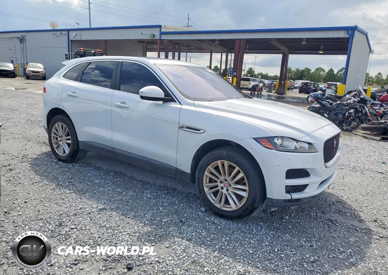 2020 Jaguar F-Pace Prestige VIN:SADCK2GX3LA635285 - 4