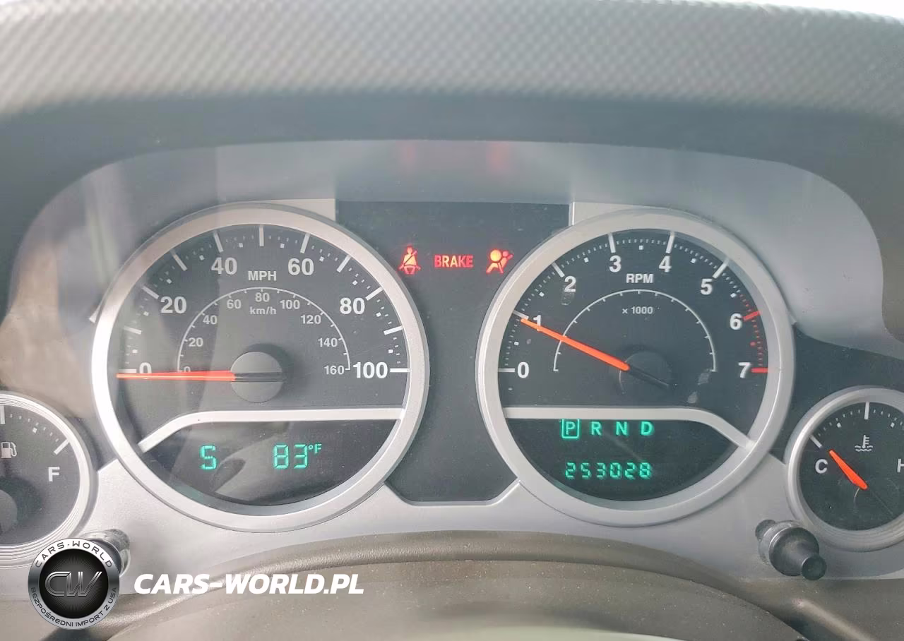 2007 Jeep Wrangler Sahara VIN:1J4GB59177L160686 - 9