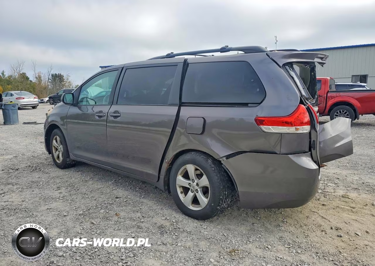 2011 Toyota Sienna Le VIN:5TDKK3DC3BS159085 - 2