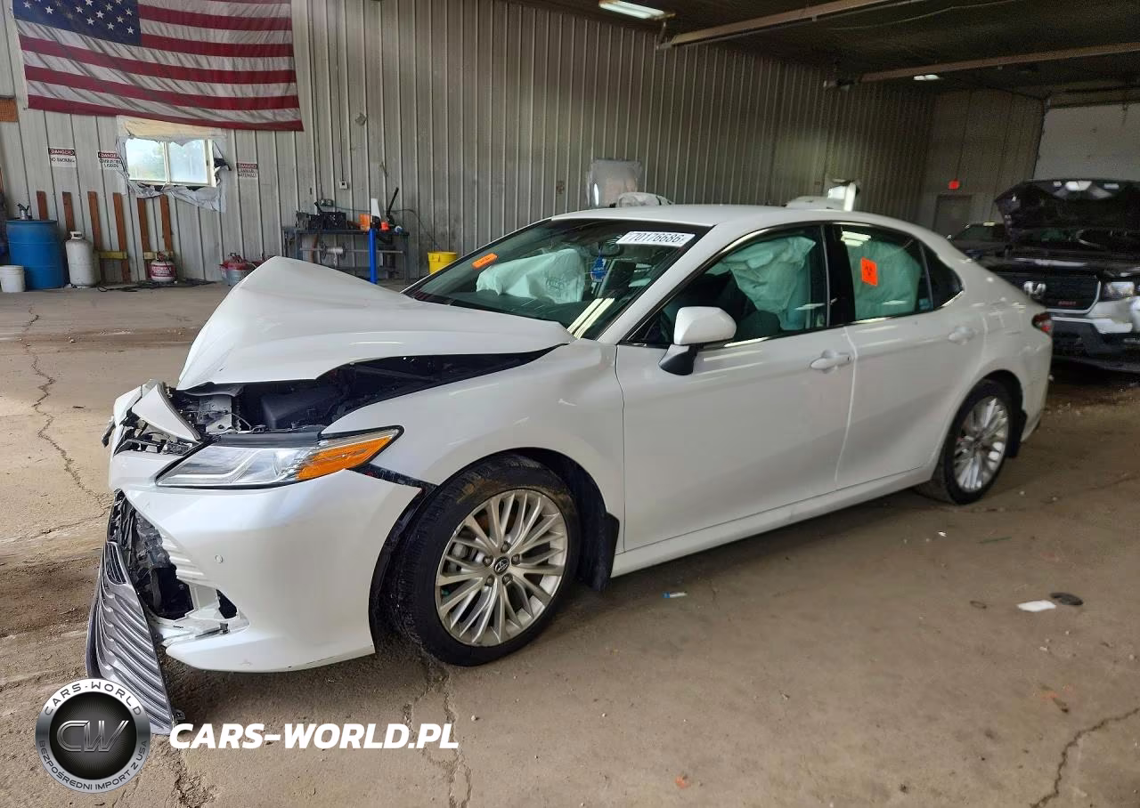 2018 Toyota Camry Xle VIN:4T1B11HK4JU046406 - 1