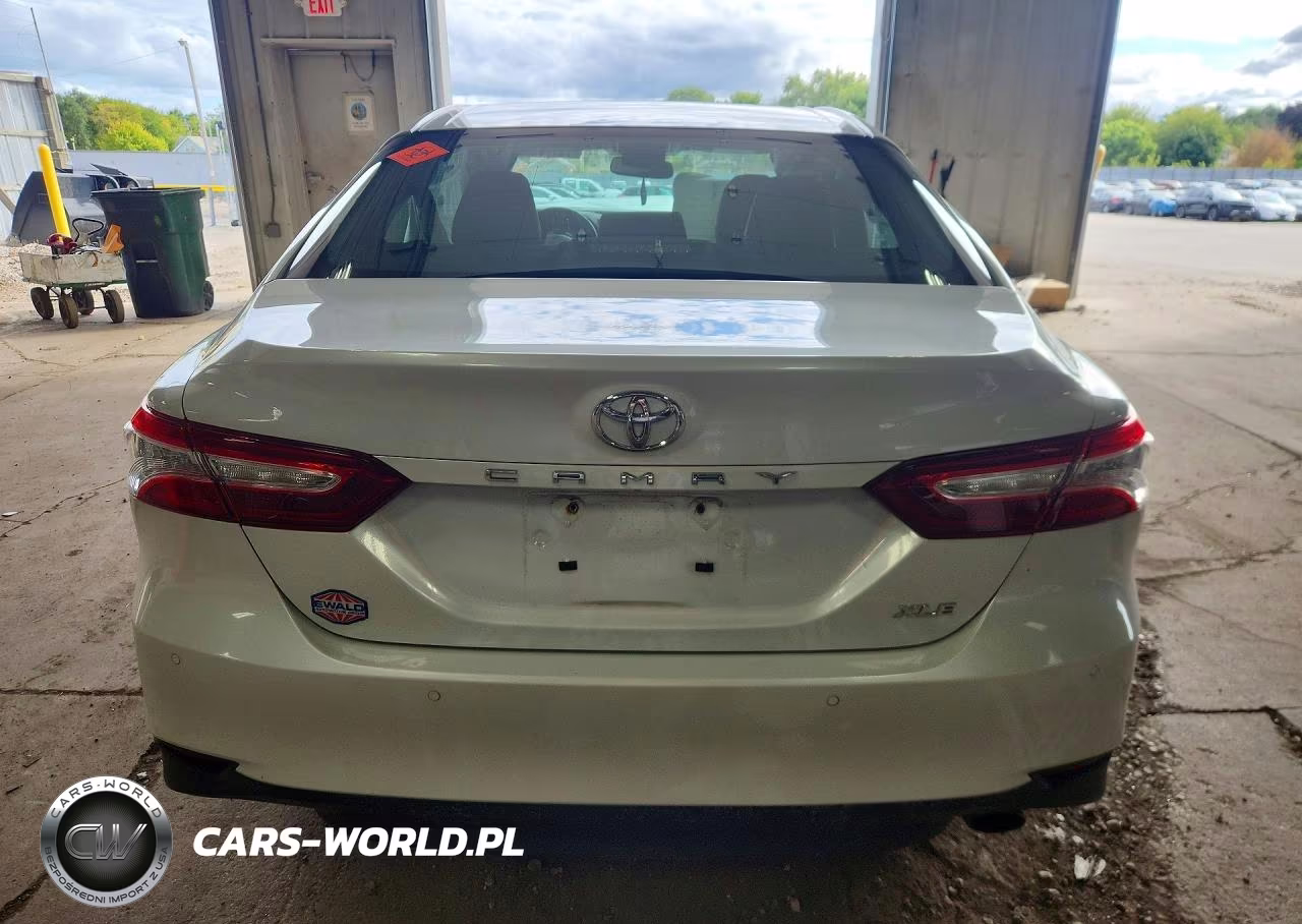 2018 Toyota Camry Xle VIN:4T1B11HK4JU046406 - 6