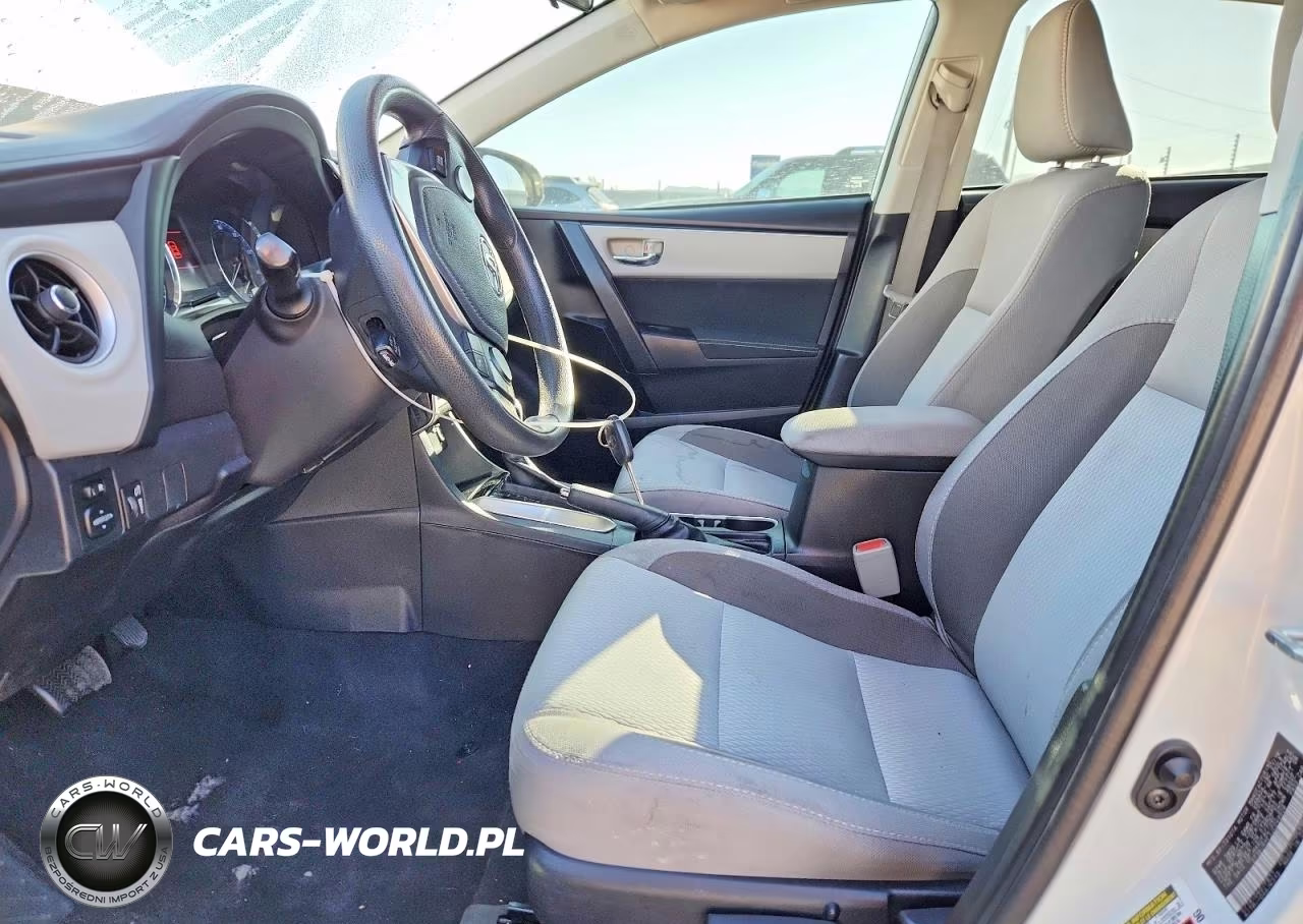 2018 Toyota Corolla Le VIN:2T1BURHE3JC049928 - 7