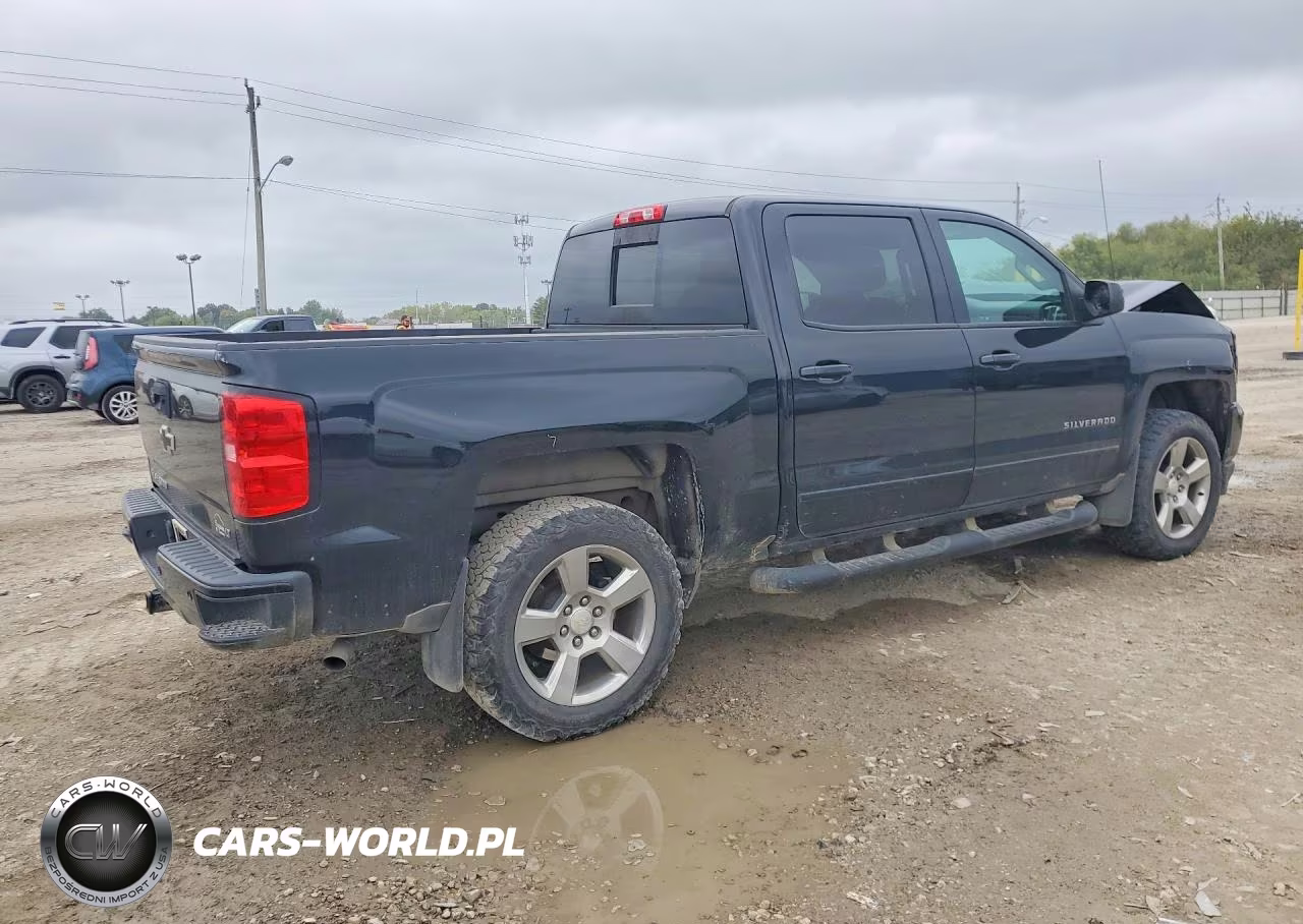 2018 Chevrolet Silverado K1500 Lt VIN:3GCUKREC7JG635071 - 3