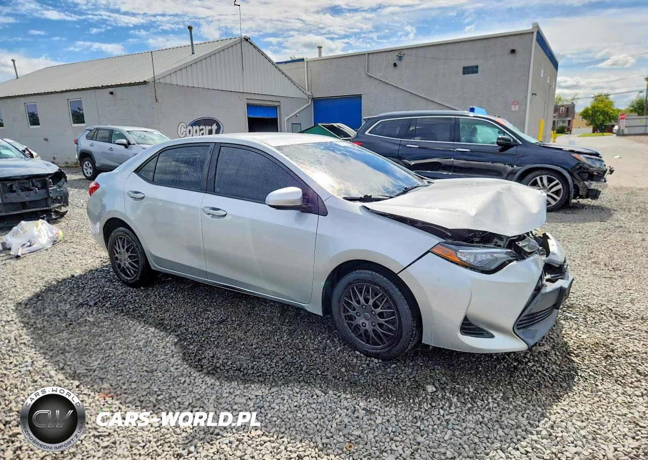 2017 Toyota Corolla Le VIN:2T1BURHEXHC812201 - 4