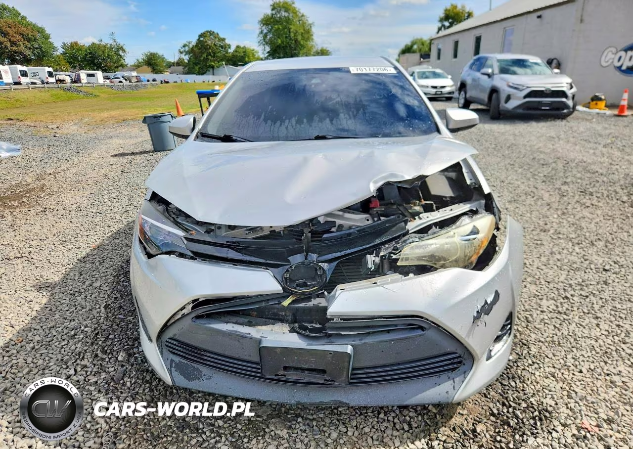 2017 Toyota Corolla Le VIN:2T1BURHEXHC812201 - 5