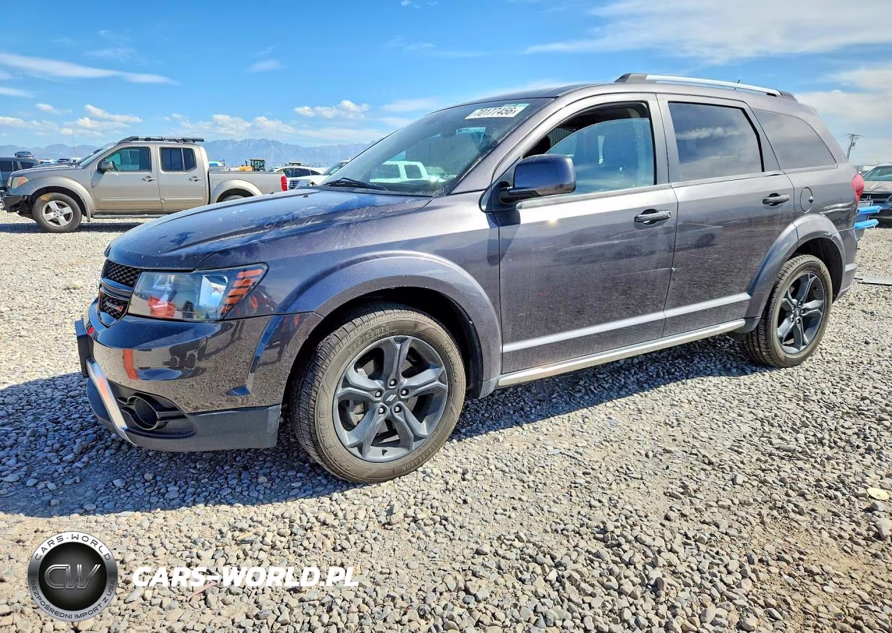 2018 Dodge Journey Crossroad VIN:3C4PDDGG3JT387998 - 1