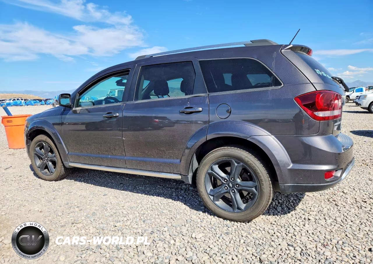 2018 Dodge Journey Crossroad VIN:3C4PDDGG3JT387998 - 2