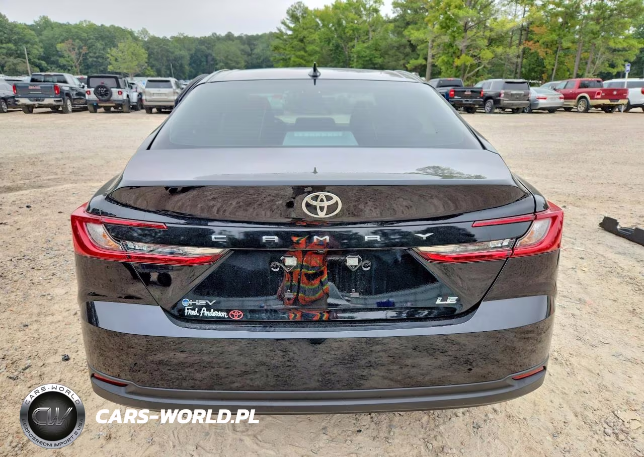 2026 Toyota Camry Le VIN:4T1DAACK9TU734940 - 6