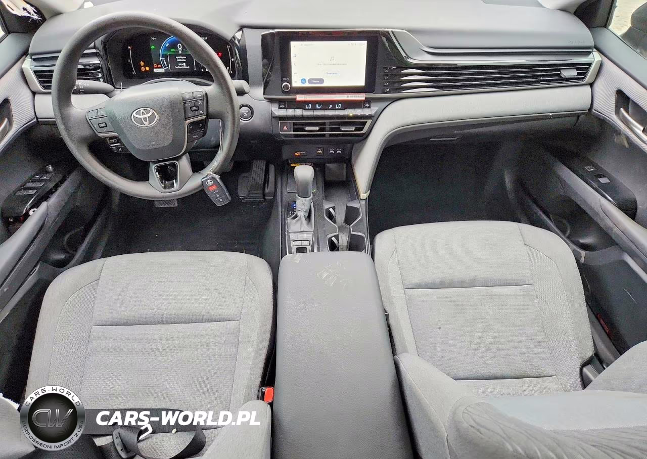 2026 Toyota Camry Le VIN:4T1DAACK9TU734940 - 8