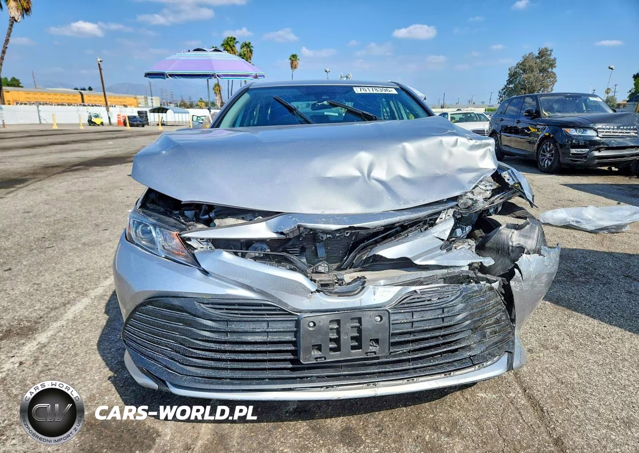 2020 Toyota Camry Le VIN:4T1C31AK8LU535838 - 5
