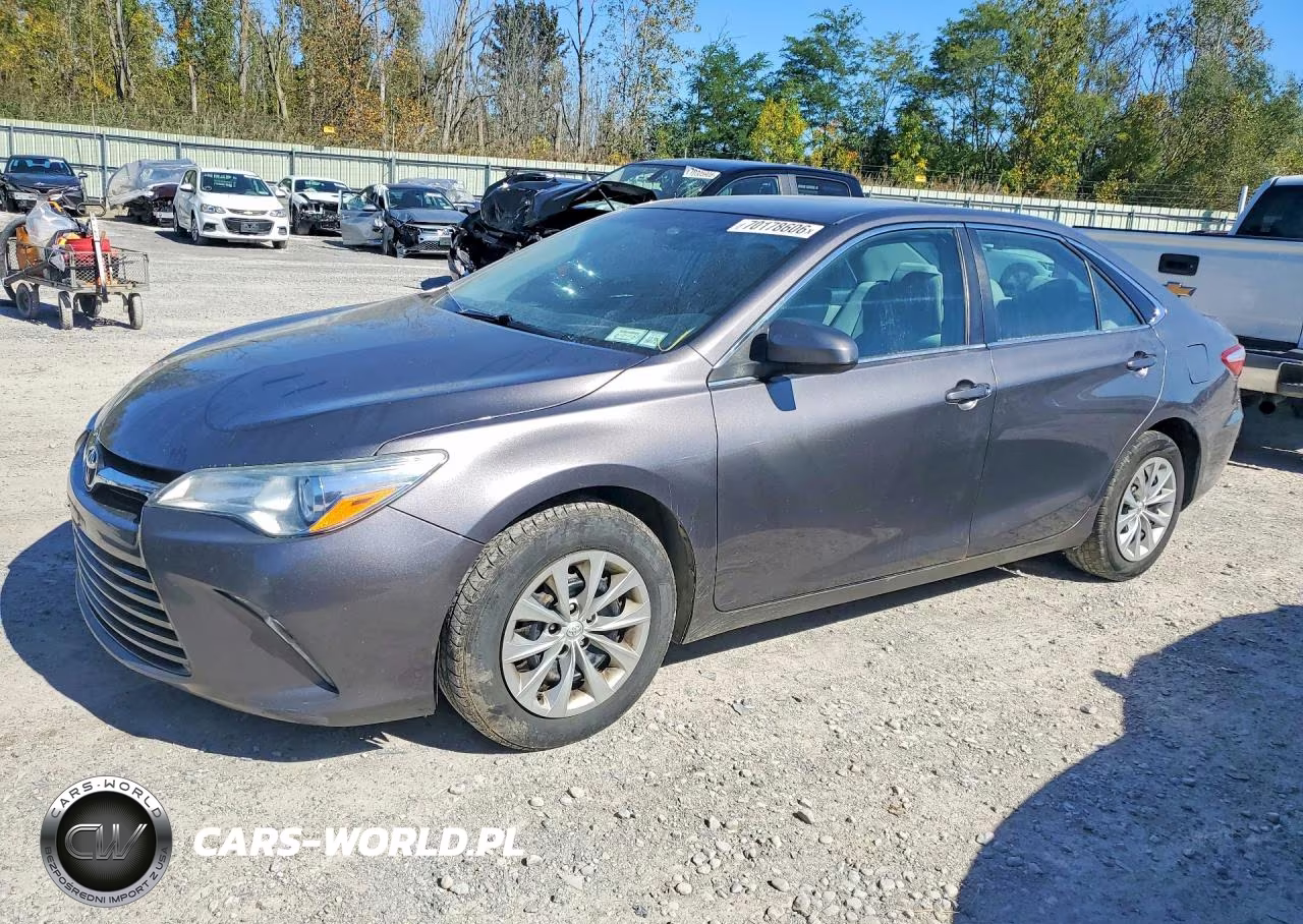 2015 Toyota Camry Le VIN:4T1BF1FK6FU112076 - 1