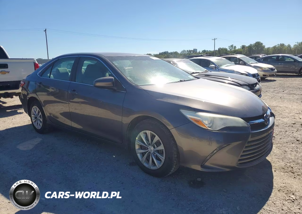 2015 Toyota Camry Le VIN:4T1BF1FK6FU112076 - 4
