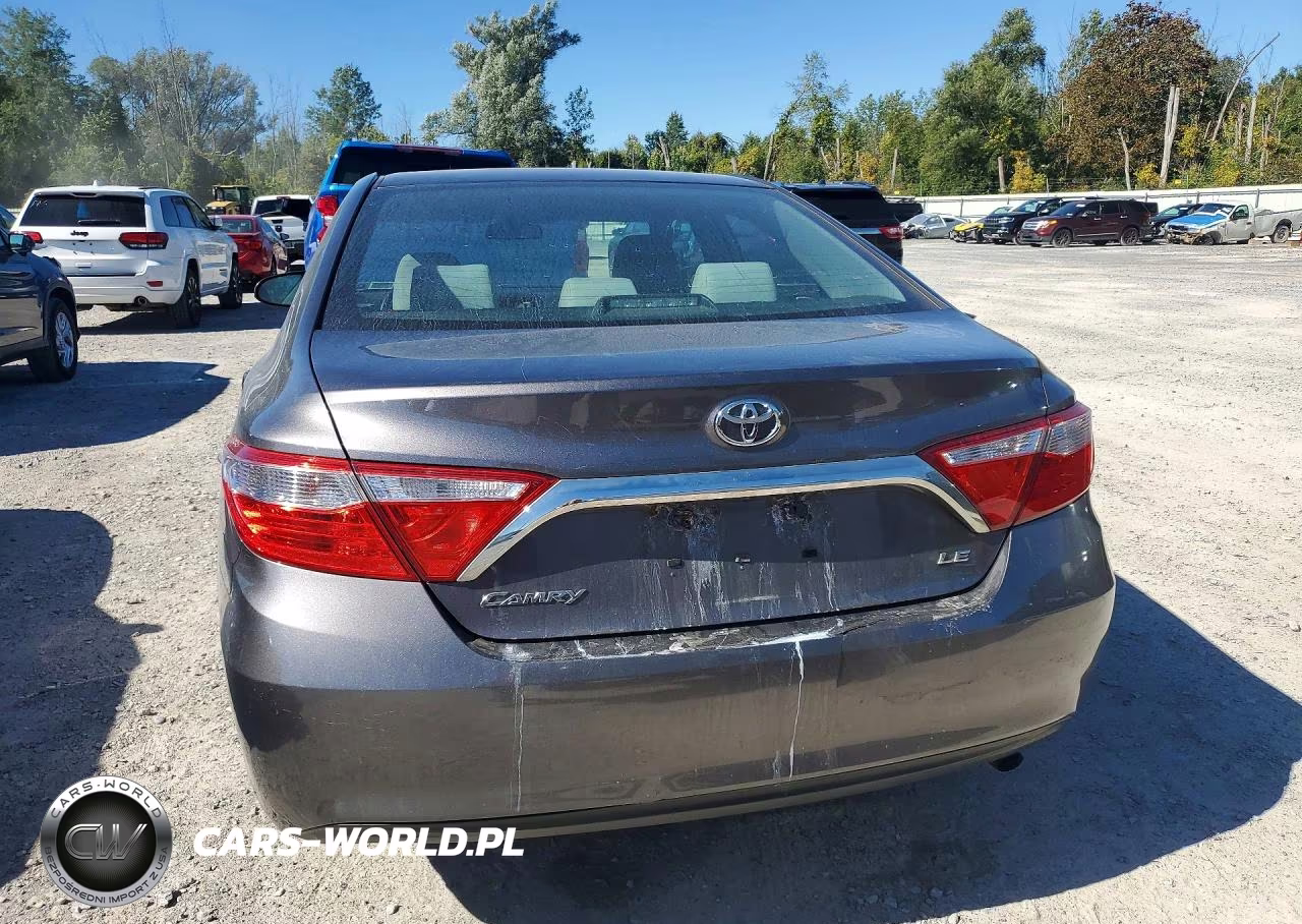2015 Toyota Camry Le VIN:4T1BF1FK6FU112076 - 6