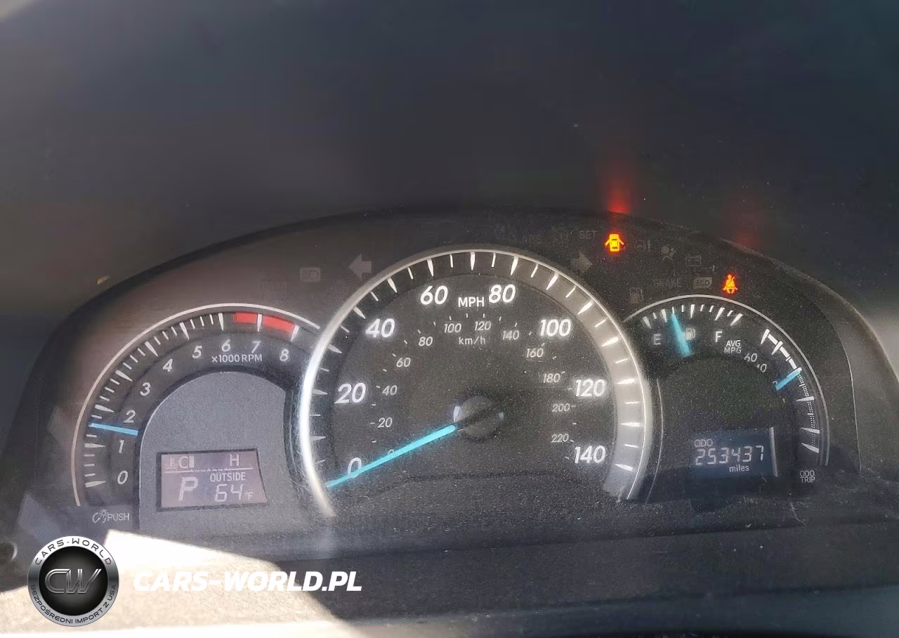 2015 Toyota Camry Le VIN:4T1BF1FK6FU112076 - 9