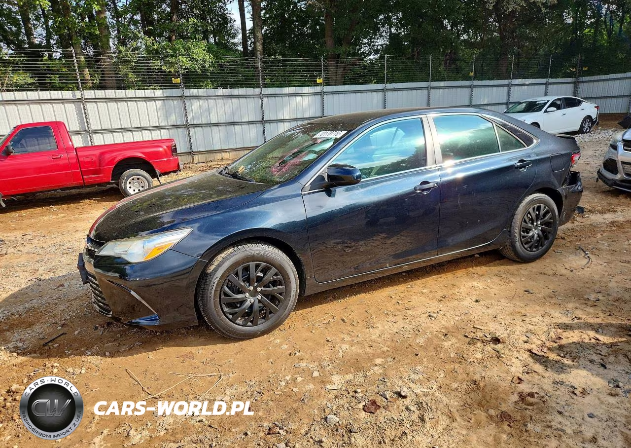 2016 Toyota Camry Le – zdjęcie 1 z 12