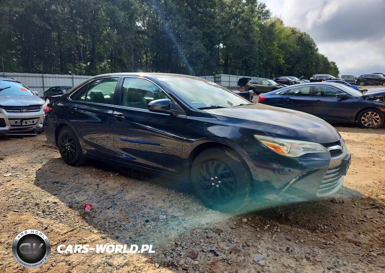 2016 Toyota Camry Le VIN:4T4BF1FK4GR576636 - 4