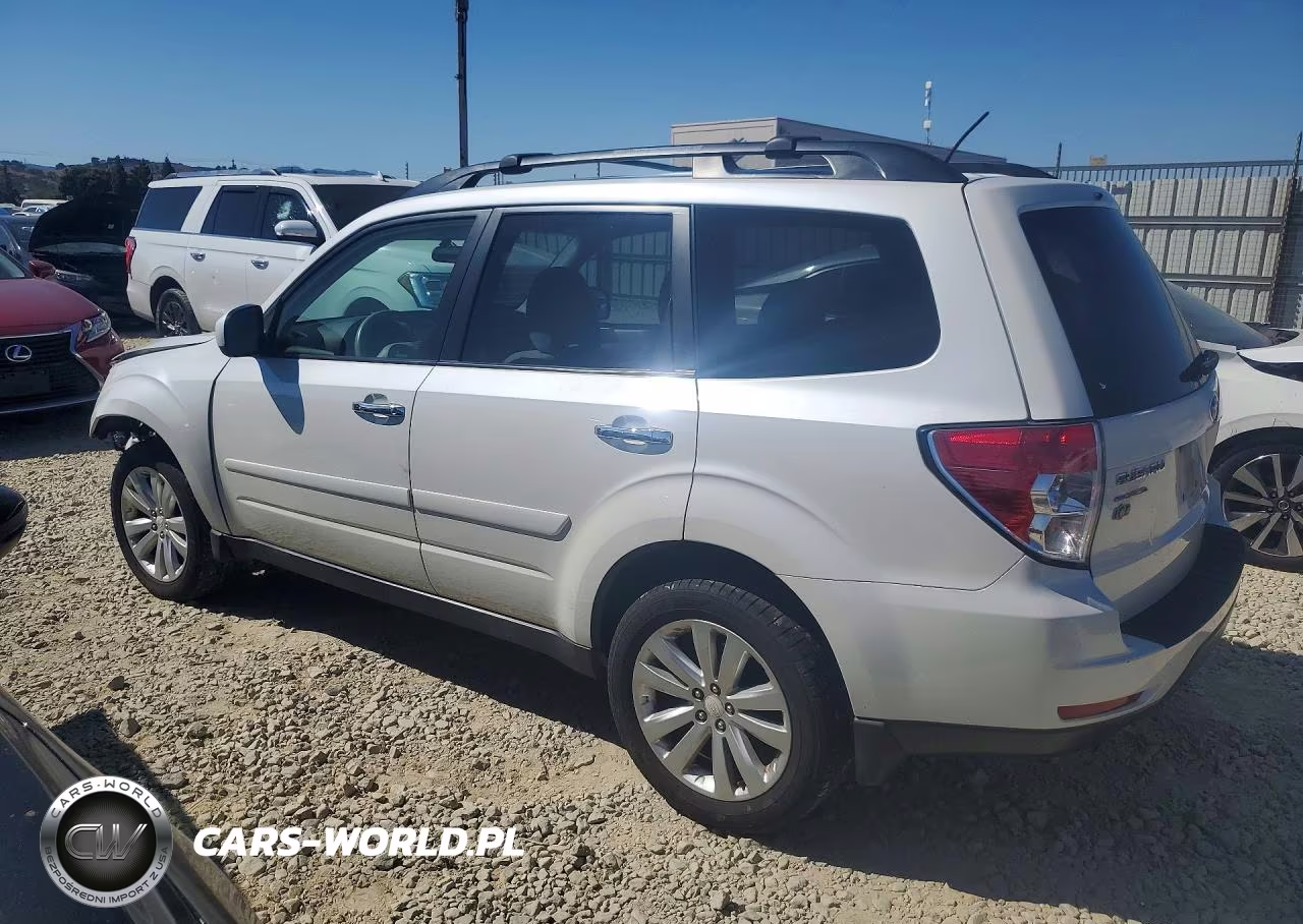 2011 Subaru Forester 2.5X Premium VIN:JF2SHADC3BH783381 - 2