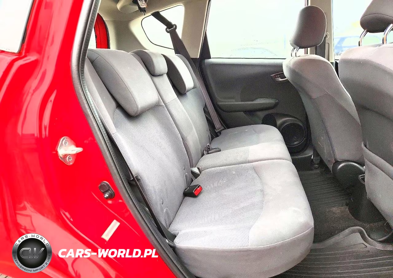 2013 Honda Fit VIN:JHMGE8H35DC043622 - 10