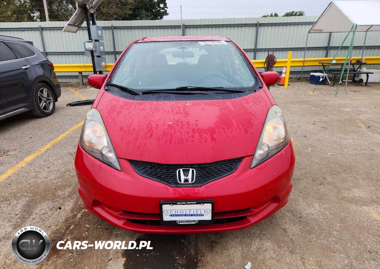 2013 Honda Fit VIN:JHMGE8H35DC043622 - 5