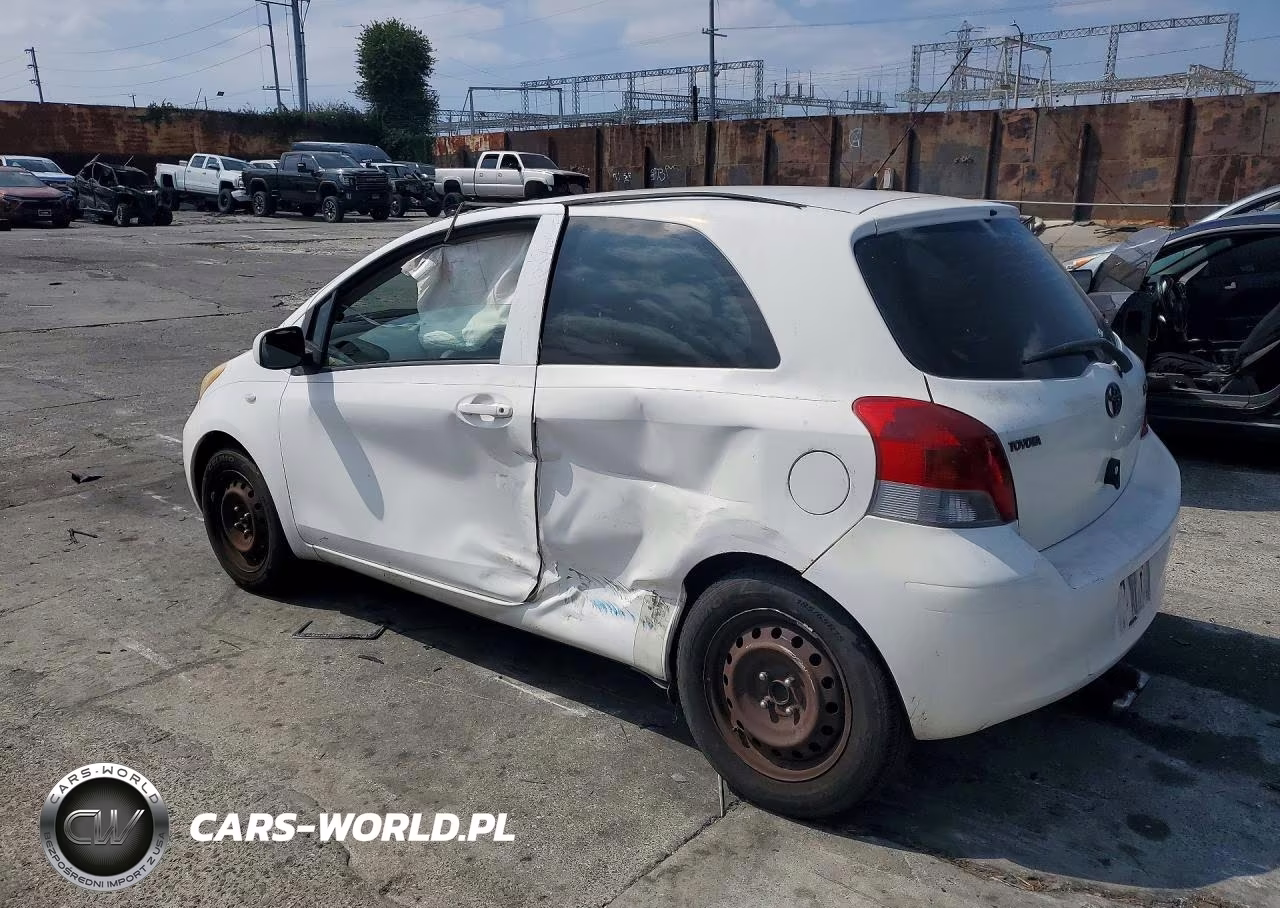 2009 Toyota Yaris Base VIN:JTDJT903995232588 - 2