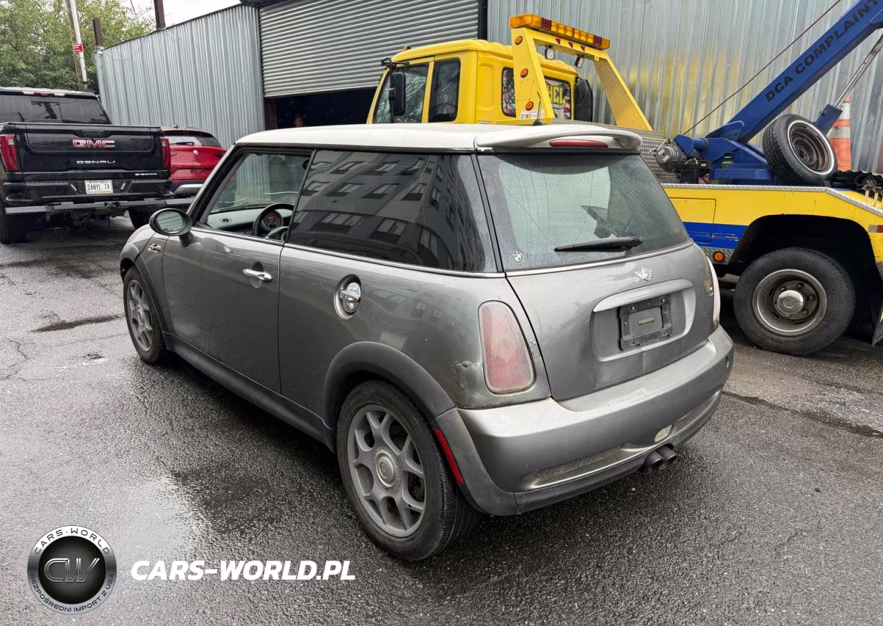 2004 Mini Cooper S VIN:WMWRE33424TD85350 - 3